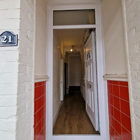Henley Road Apartment Ilford Exterior photo